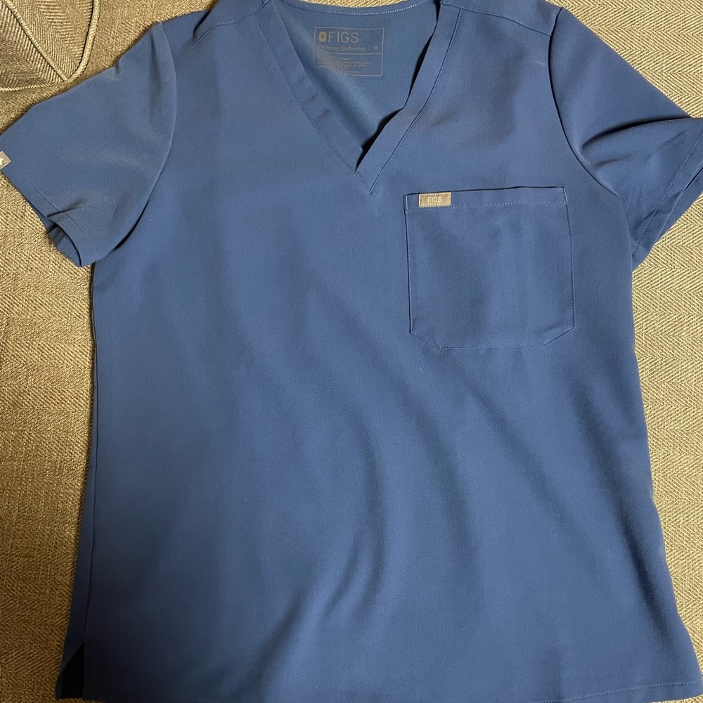 Medium Casma Scrub Top - image 1